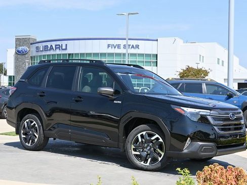 New 2025 Subaru Forester Premium image 1