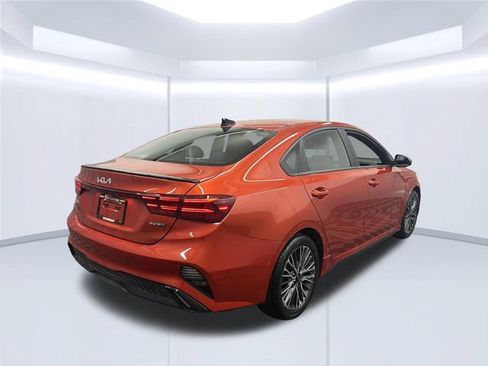 Certified 2023 Kia Forte GT-Line FWD image 6