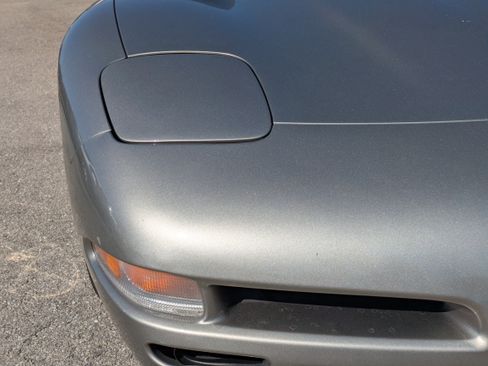 Used 2000 Chevrolet Corvette Coupe w/ Memory Pkg image 10