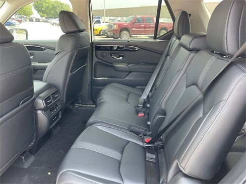 New 2025 Honda Pilot Touring image 27