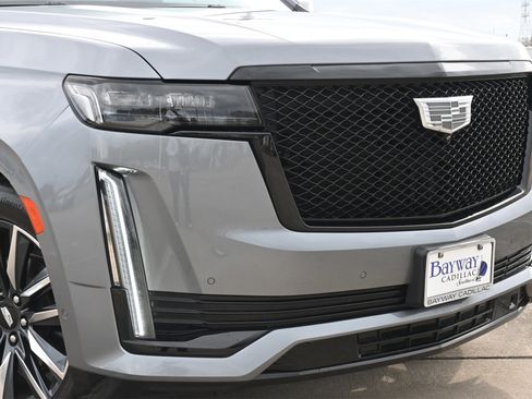 Used 2021 Cadillac Escalade Sport w/ Driver Assist Tech Package image 28