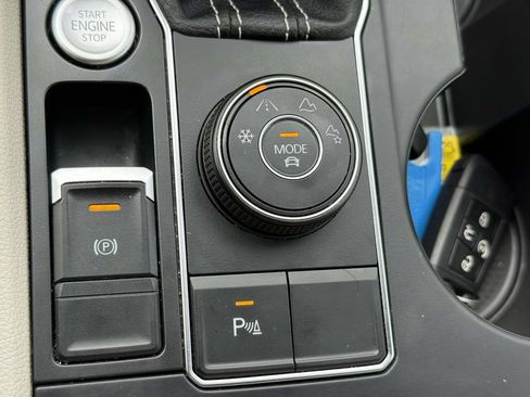 Used 2021 Volkswagen Atlas SE AWD/4WD image 31