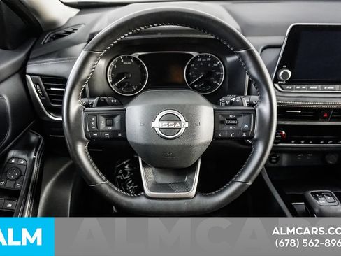 Used 2025 Nissan Rogue SV FWD image 23