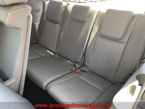 Used 2016 Toyota Highlander Plus AWD/4WD image 18