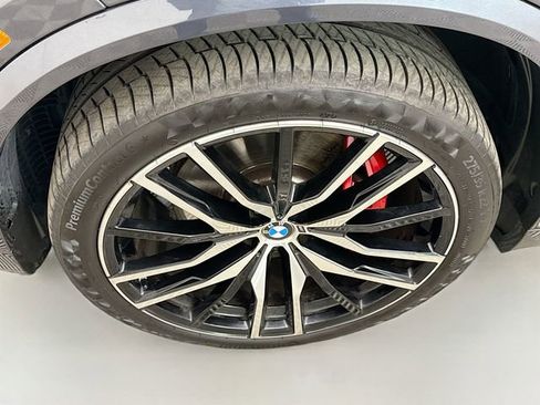 Used 2021 BMW X5 xDrive40i w/ M Sport Package image 32