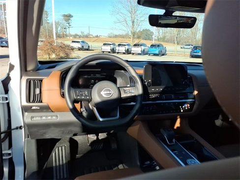 New 2025 Nissan Pathfinder Platinum w/ Cargo Package image 10