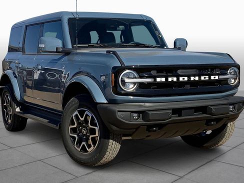 New 2025 Ford Bronco Outer Banks image 2