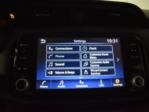 Certified 2024 Nissan Kicks SR FWD image 19