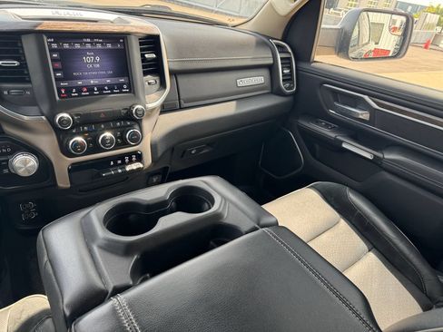 Used 2019 RAM 1500 Laramie AWD/4WD image 25