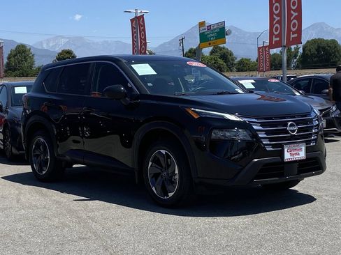 Used 2025 Nissan Rogue SV FWD image 44