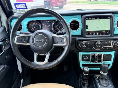 Used 2022 Jeep Wrangler Unlimited Sahara w/ Safety Group AWD/4WD image 19