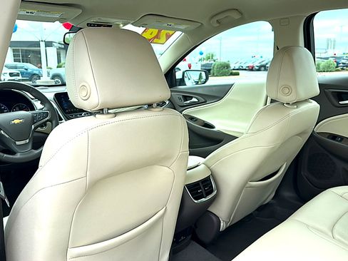 Used 2024 Chevrolet Malibu LT FWD image 17