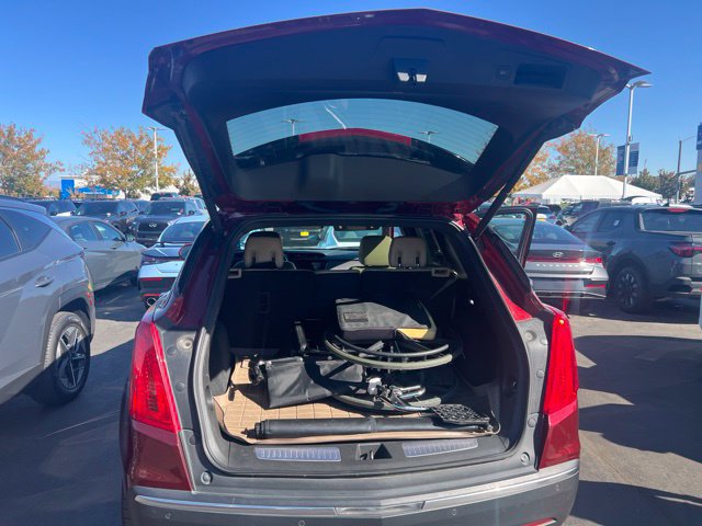 Used 2017 Cadillac XT5 Premium Luxury w/ Driver Assist Package AWD/4WD image 3
