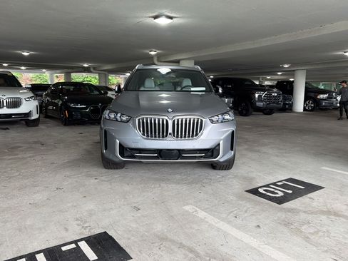 Used 2024 BMW X5 sDrive40i w/ Premium Package RWD image 5