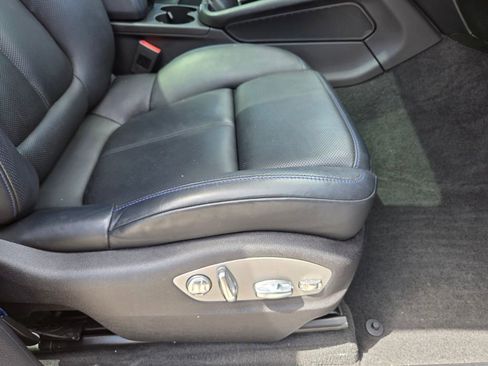 Used 2024 Porsche Macan w/ Premium Plus Package image 32