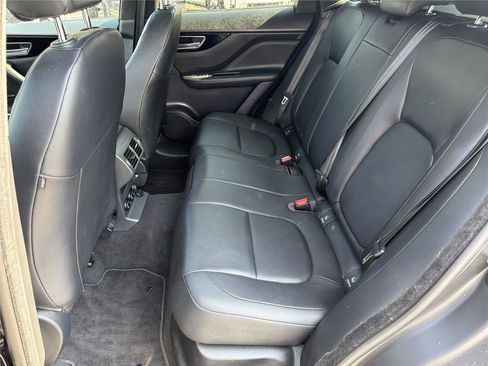 Used 2019 Jaguar F-PACE Premium AWD/4WD image 22