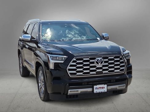 Certified 2023 Toyota Sequoia Capstone AWD/4WD image 3