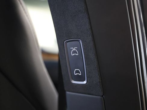 Used 2020 Tesla Model X Long Range AWD/4WD image 44