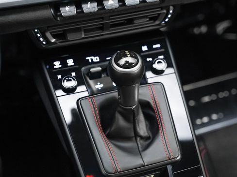 Used 2022 Porsche 911 GT3 image 21