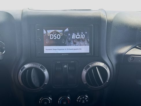 Used 2013 Jeep Wrangler Sport AWD/4WD image 10