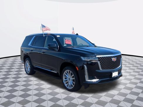 Certified 2022 Cadillac Escalade Luxury AWD/4WD image 2