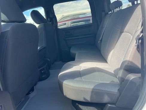 Used 2024 RAM 2500 Tradesman w/ Chrome Appearance Group AWD/4WD image 19