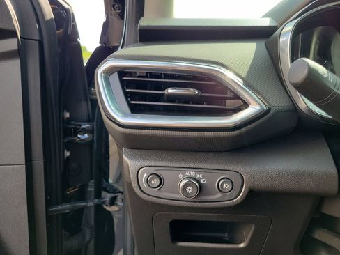 Used 2022 Chevrolet TrailBlazer LT AWD/4WD image 22