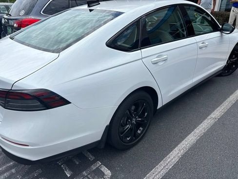 Used 2025 Honda Accord SE image 8