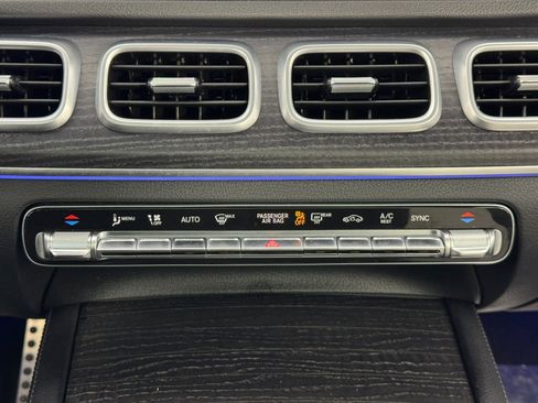 Used 2022 Mercedes-Benz GLE 450 4MATIC image 36