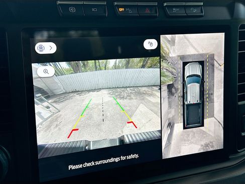 Used 2024 Ford F250 Platinum w/ FX4 Off-Road Package image 14