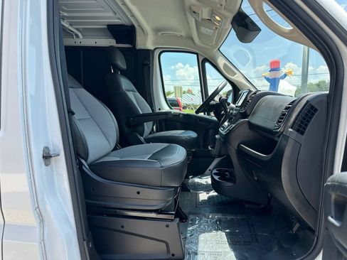 Used 2025 RAM ProMaster 2500 w/ Convenience Group FWD image 28