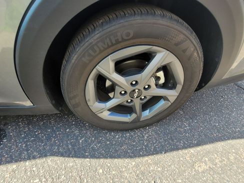 Used 2025 Kia K4 LXS image 13