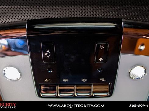 Used 2022 Rolls-Royce Cullinan w/ Dynamic Package image 45