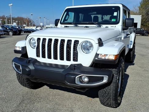 Used 2023 Jeep Gladiator Sport image 9