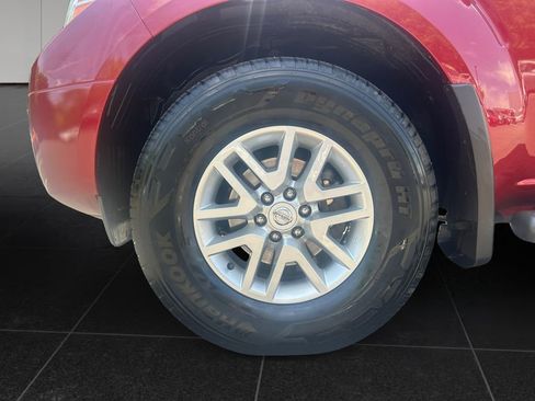 Used 2021 Nissan Frontier SV AWD/4WD image 9