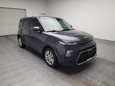 Used 2022 Kia Soul LX FWD image 13