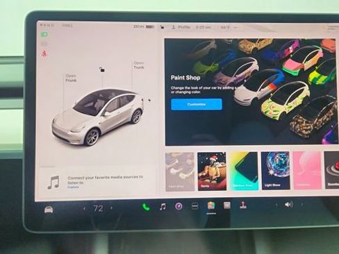 Used 2021 Tesla Model Y Long Range image 48