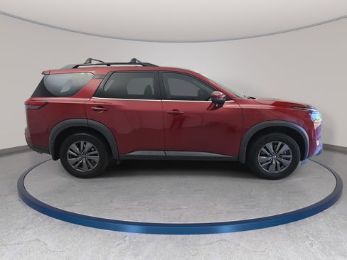 Certified 2022 Nissan Pathfinder SV FWD image 4