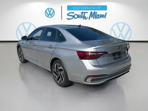 Used 2024 Volkswagen Jetta SEL FWD image 5