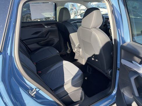 New 2026 Volkswagen Tiguan SE image 18