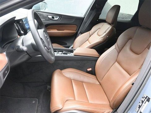 Certified 2023 Volvo XC60 B5 Ultimate w/ Protection Package Premier image 2