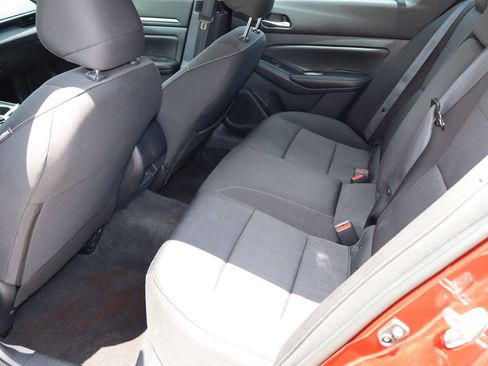 Used 2022 Nissan Altima 2.5 SV AWD/4WD image 5