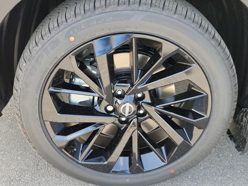 New 2026 Nissan Rogue SL AWD/4WD image 8