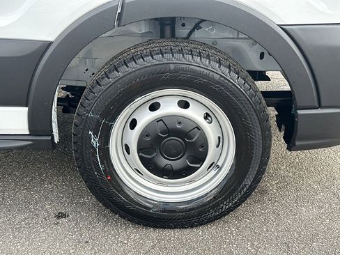 New 2026 Ford Transit 250 148 Medium Roof image 33