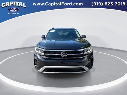 Used 2023 Volkswagen Atlas SE AWD/4WD image 3