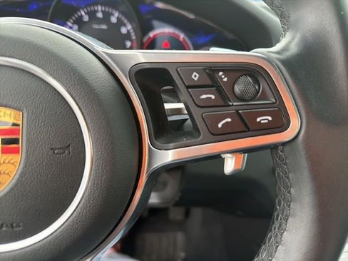 Used 2020 Porsche Cayenne image 9