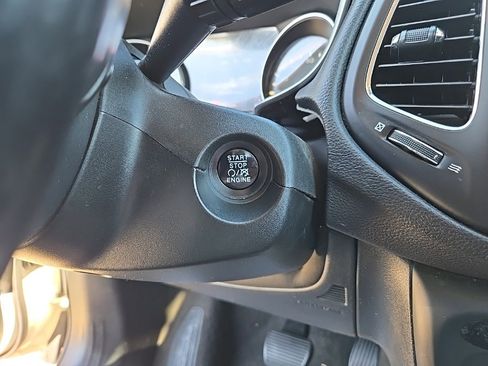 Used 2018 Jeep Compass Latitude image 23