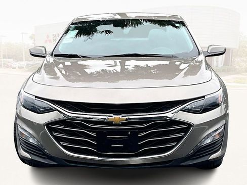Used 2024 Chevrolet Malibu LT image 2