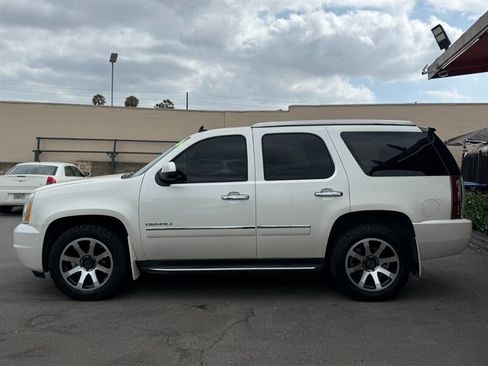 Used 2011 GMC Yukon Denali AWD/4WD image 7