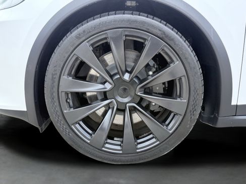 Used 2023 Tesla Model X Plaid AWD/4WD image 11